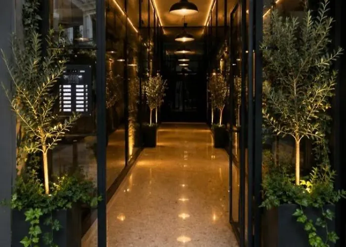 Athens Glance Boutique s